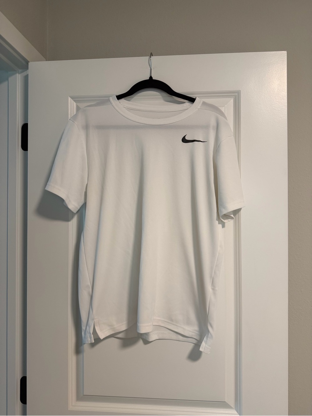 Nike Dri-Fit White Short-Sleeve Swoosh Performance Tee